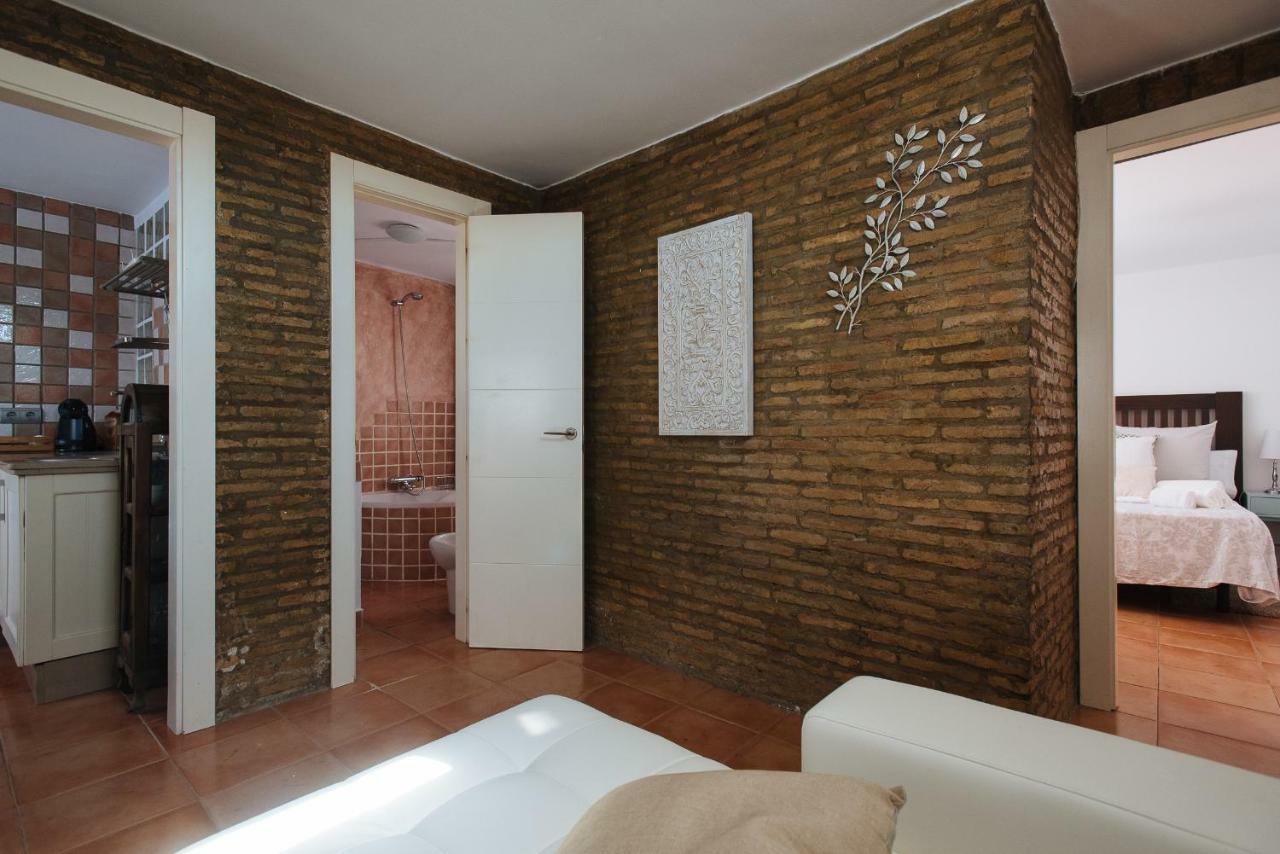 Ferienwohnung Cozy Attic With Terrace- 1Bd 1Bth- San Vicente Sevilla Exterior foto