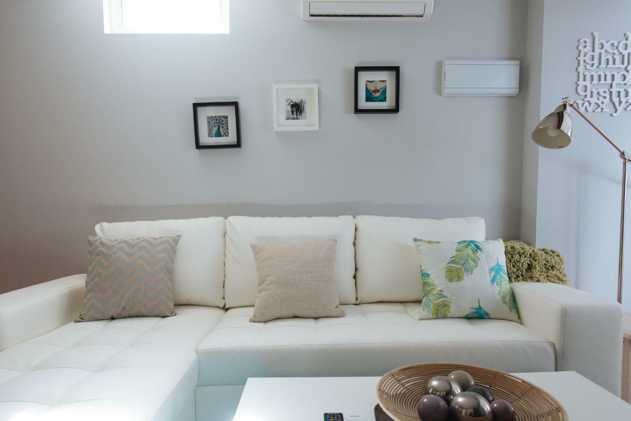 Ferienwohnung Cozy Attic With Terrace- 1Bd 1Bth- San Vicente Sevilla Exterior foto