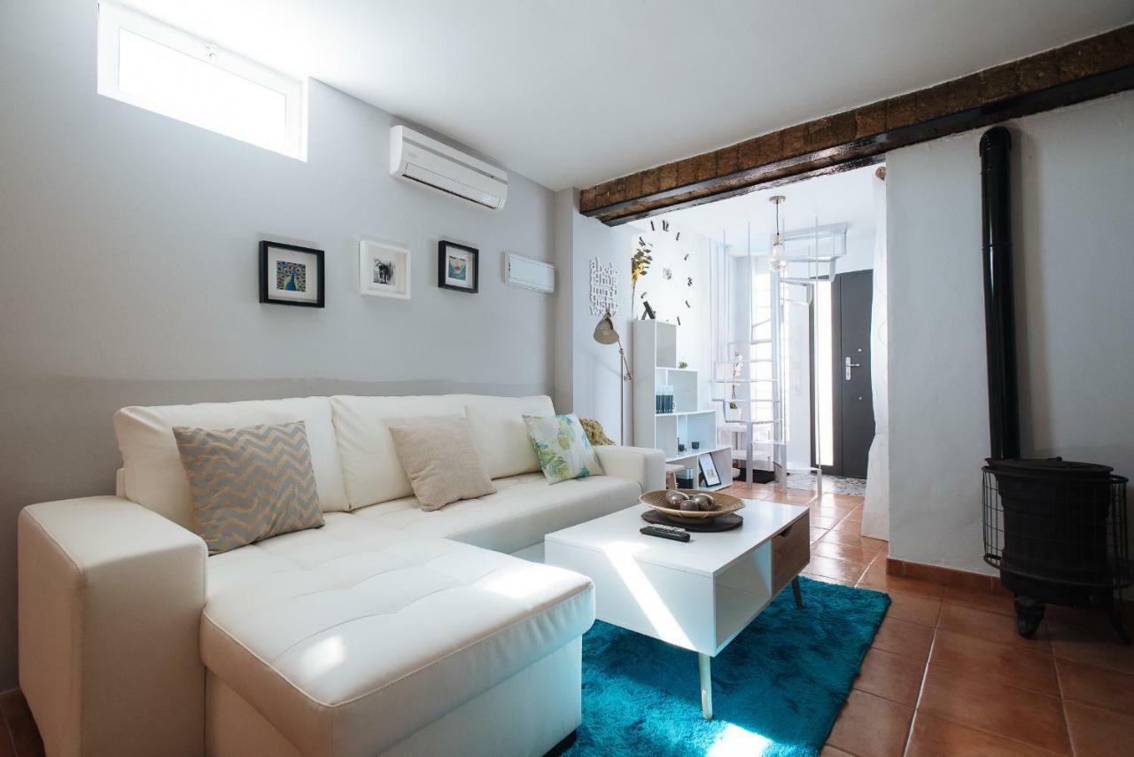 Ferienwohnung Cozy Attic With Terrace- 1Bd 1Bth- San Vicente Sevilla Exterior foto
